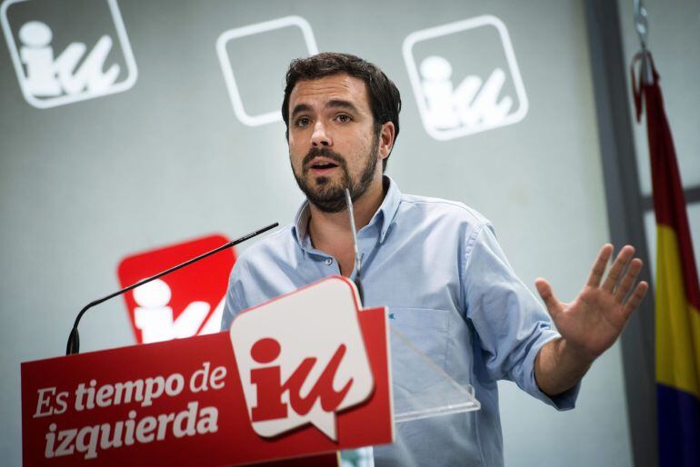 GRA459. MADRID, 27/09/2015.- El candidato de IU a la Presidencia del Gobierno, Alberto Garzón, durante la rueda de prensa para valorar los resultados de las elecciones en Cataluña, a las que la formación ha concurrido con la coalición Catalunya Sí que es