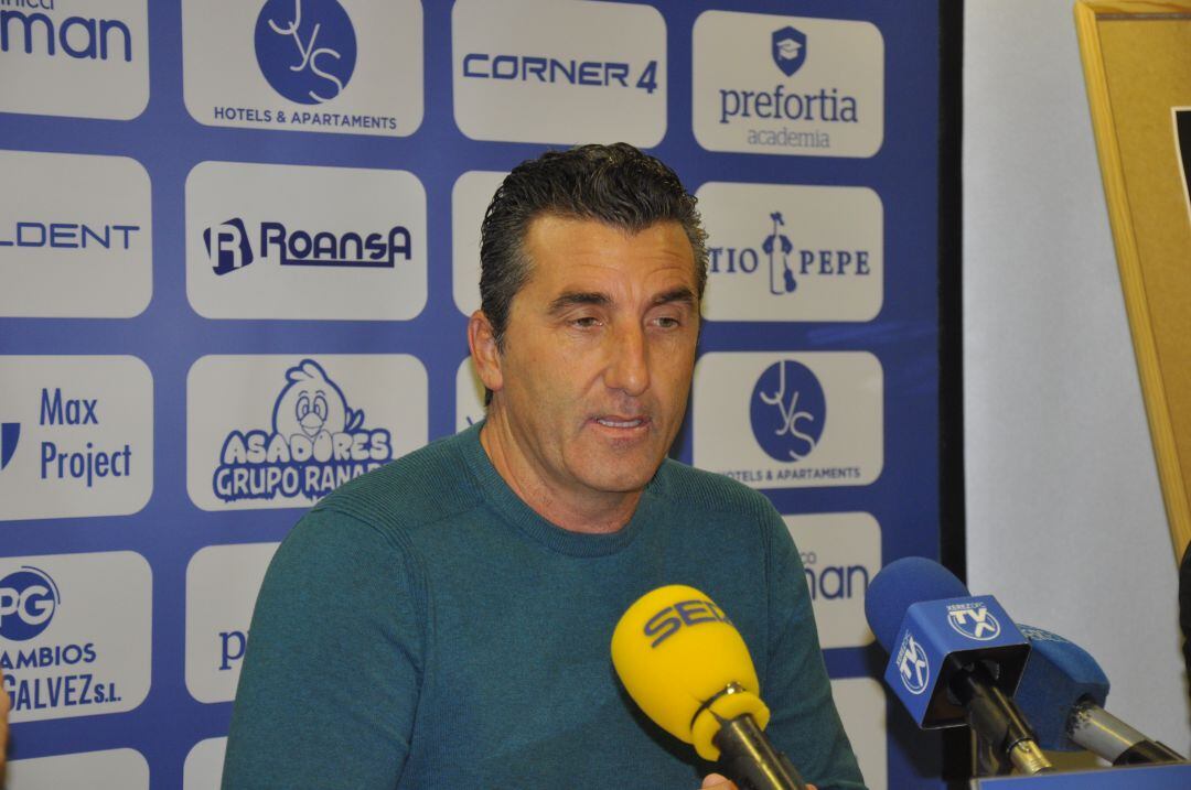 Edu Villegas durante una rueda de prensa en Chapín (Archivo)