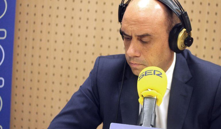 Gabriel Echávarri durante su intervención en Radio Alicante.