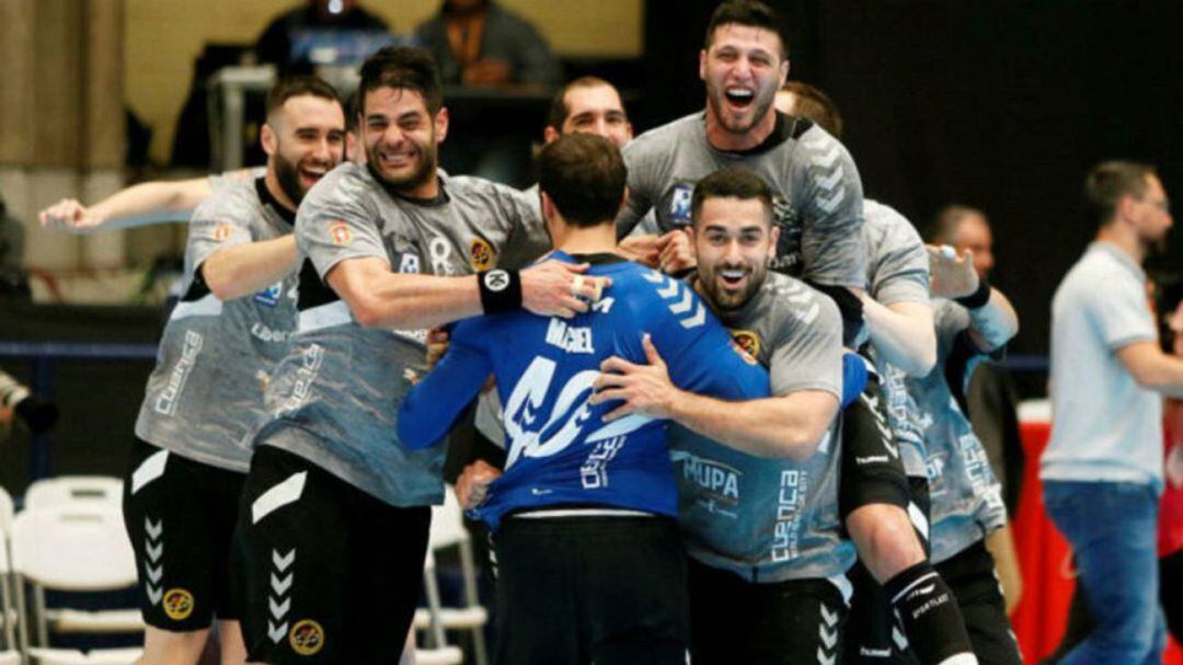 Los jugadores celebran un triunfo en la Copa del año pasado 