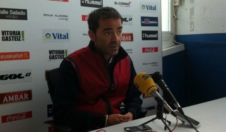 El médico del Alavés ha explicado la evolución de Rafa García.