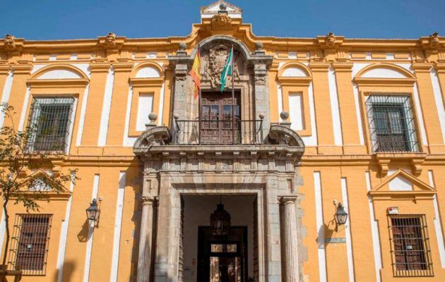 Fachada de la facultad de Filosofía y Letras de Córdoba