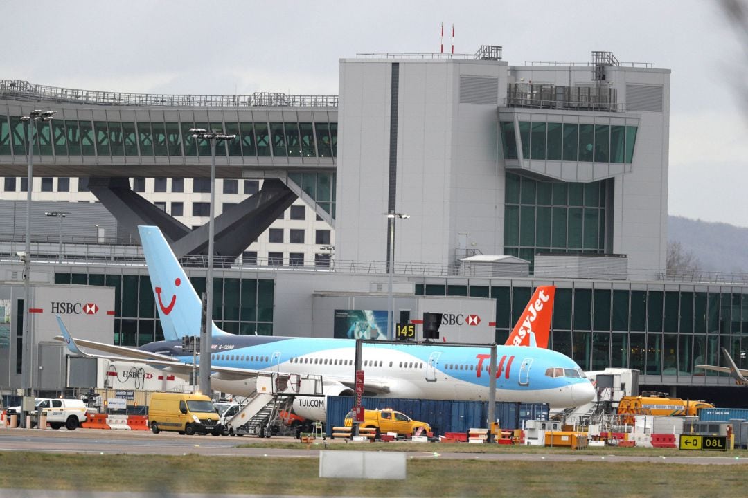 Gatwick intenta recuperar la normalidad tras la crisis de los drones