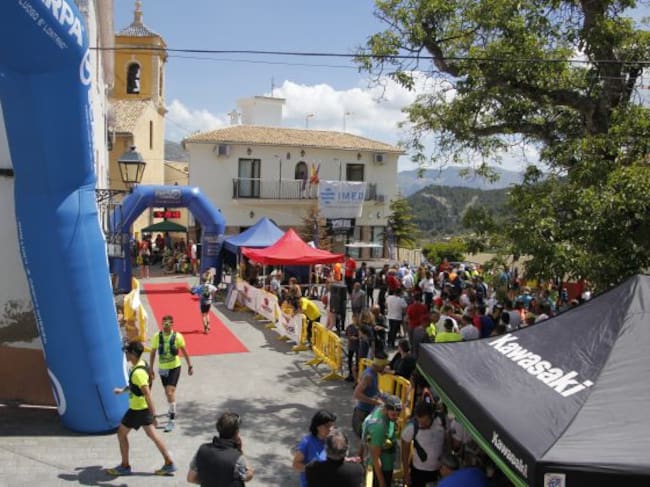 Imagen de la meta del Trail de Primavera en Confrides