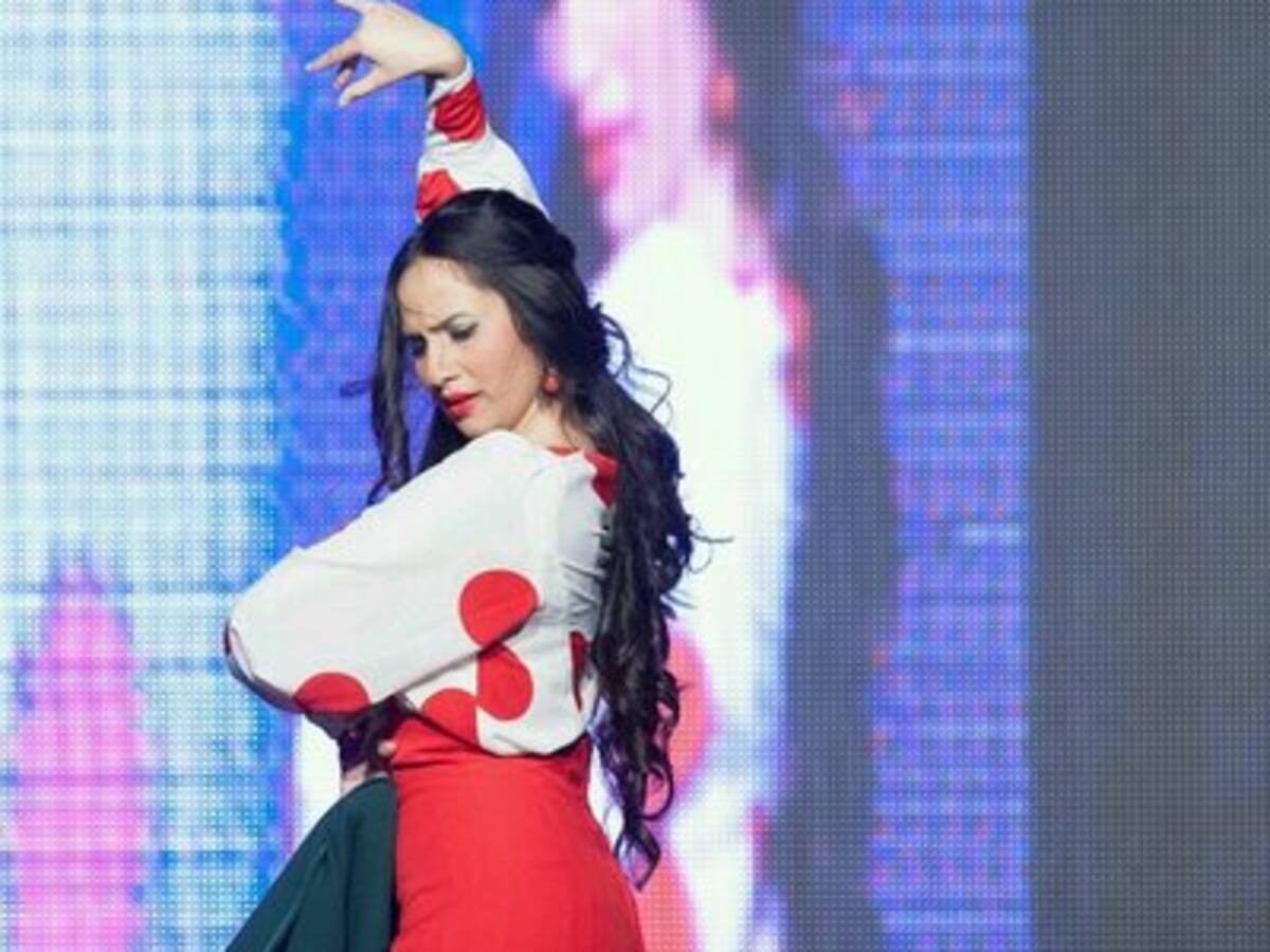 El cante de Luis El Zambo y el baile de Aitana de los Reyes y Pastora Galván, en los Claustros de Santo Domingo