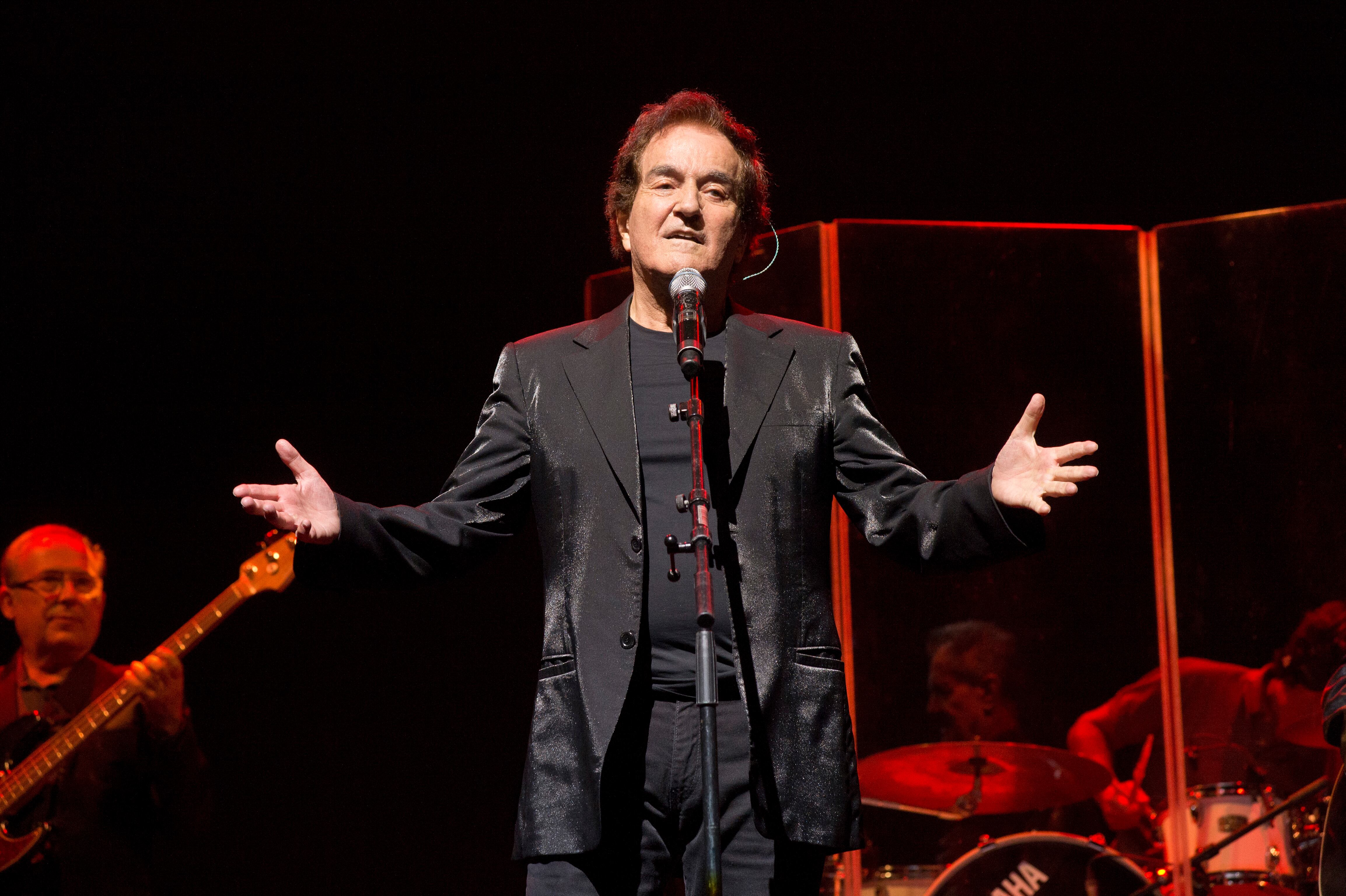 Manuel de la Calva, del Dúo Dinámico, durant un concert al Liceu de Barcelona, en 2016.