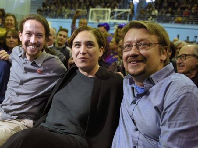 Pablo Iglesias, Ada Colau y Xavier Domènech, durante la campaña de las elecciones generales de 2015.