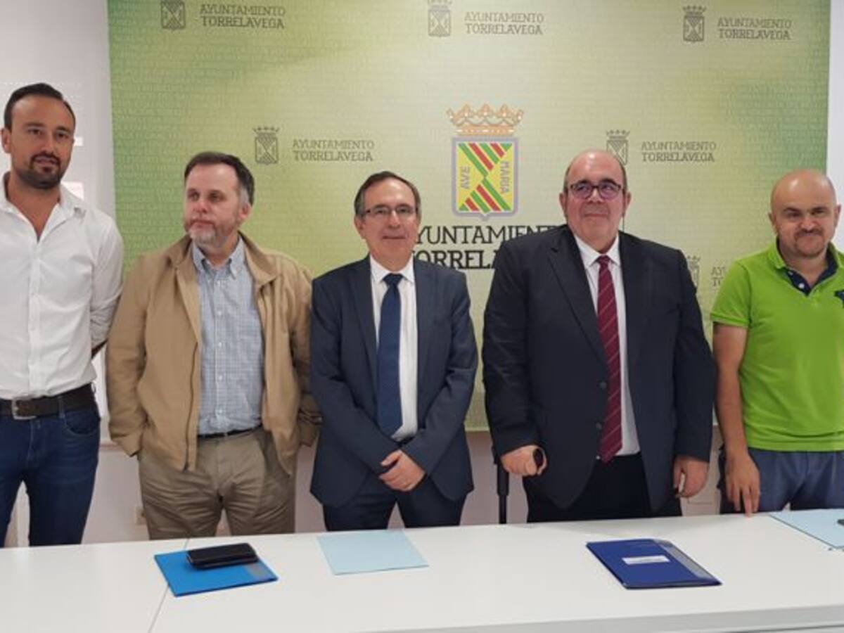 Medio Rural construirá una escala salmonera en la presa de la Lechera