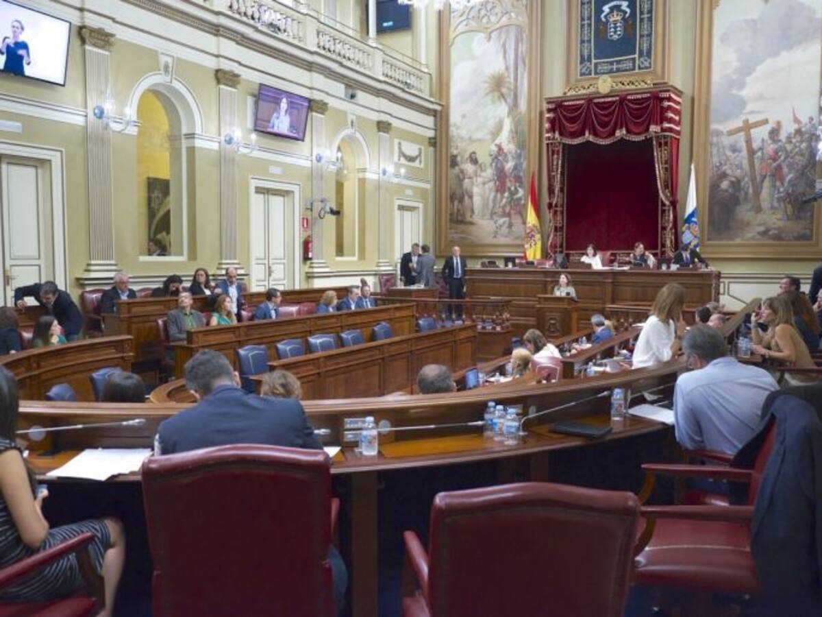 PSOE, PP, Podemos y NC acuerdan aumentar diputados, bajar las barreras y aplicar el sistema de restos