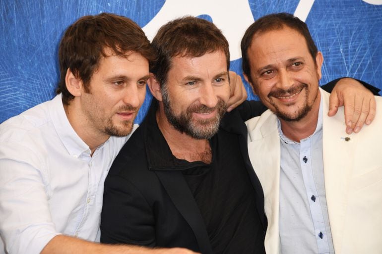 Director Raul Arevalo, actors Antonio De La Torre and Luis Callejo attend a photocall for &#039;The Fury Of A Patient Man (Tarde Para La Ira)&#039; en Venecia