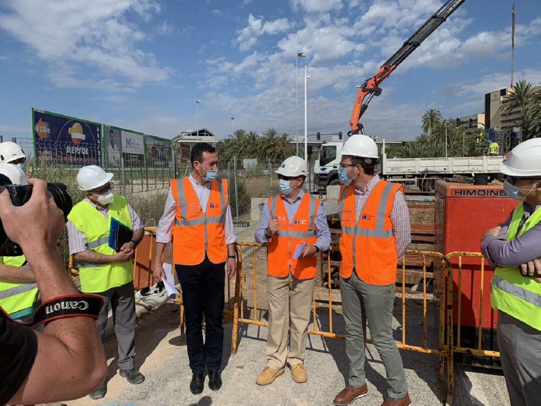 obras del aliviadero de aguas pluviales 
