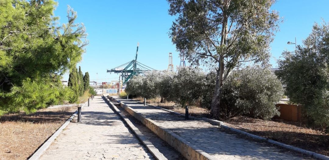 Vecinos de La Punta creen que el acceso a la Ciudad Deportiva del Levante arrasará alquerías y huerta