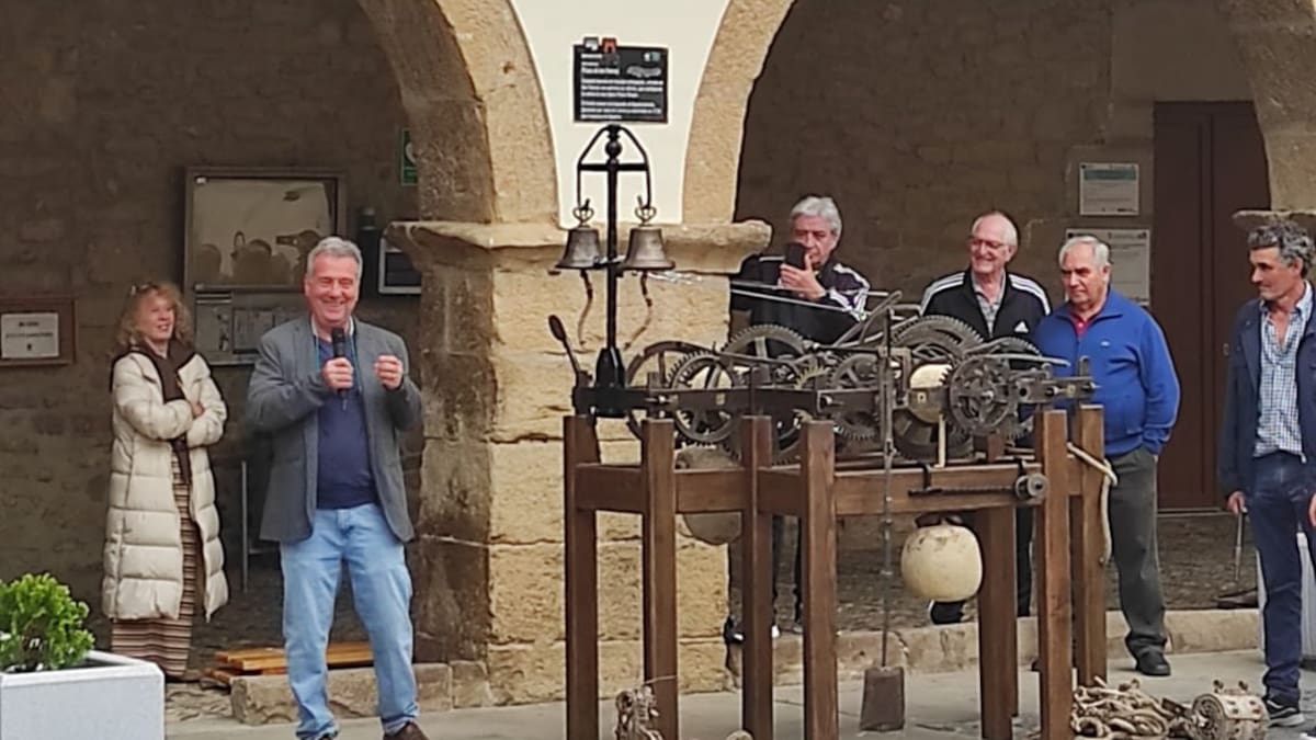 Restaurado el antiguo reloj de la torre de Larraga