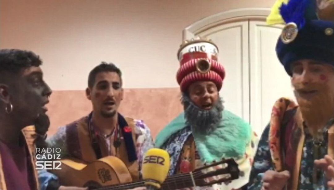 Los molina cantando pasodoble a tenor