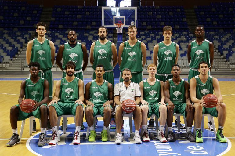 Plantilla de jugadores del Unicaja que disputaron el torneo Costa del Sol