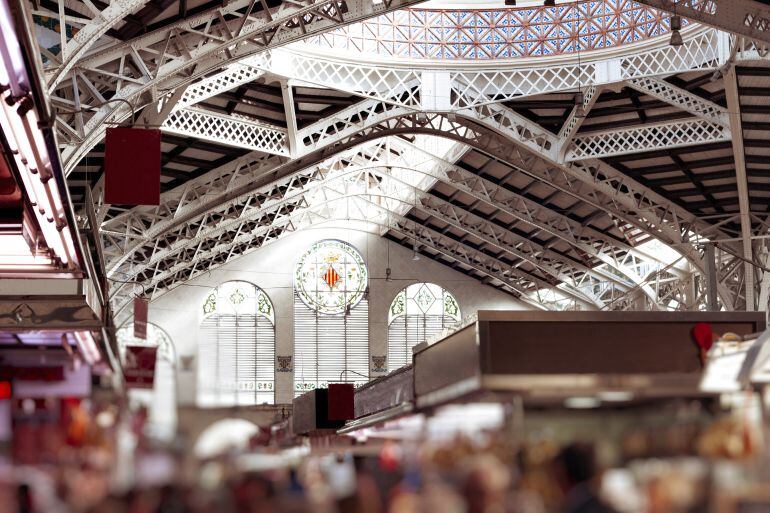 Interior del mercado central de València en una imagen de archivo