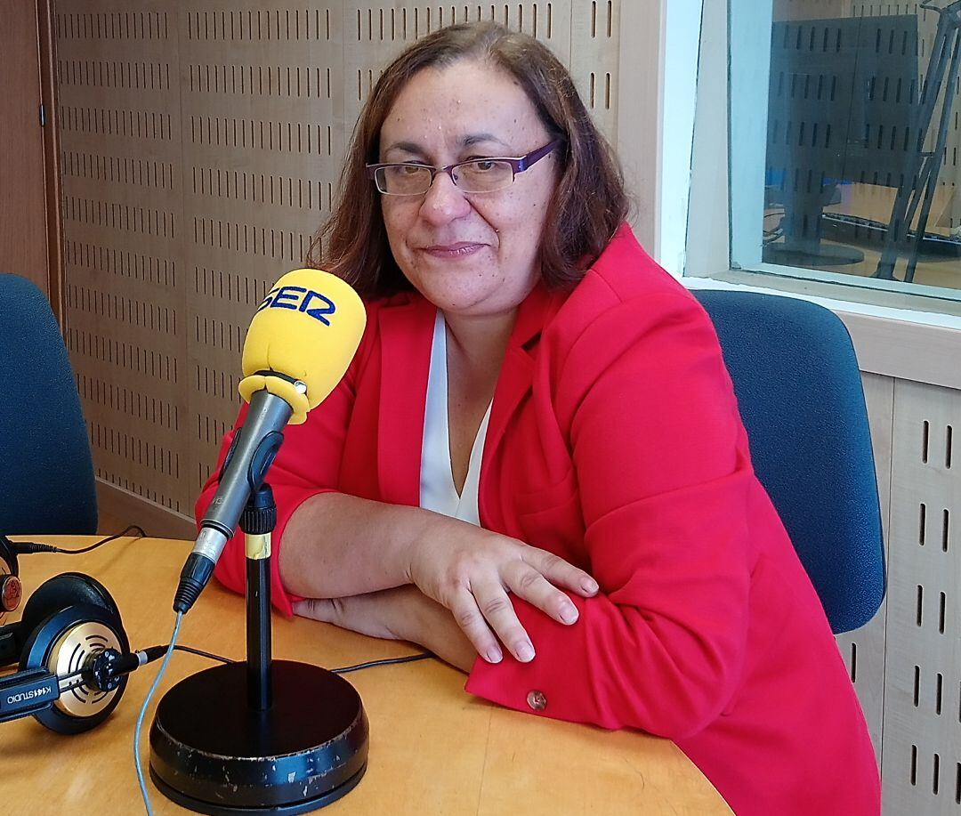 Natalia González, concejala de Derechos y Bienestar Social, en los estudios de SER Gijón