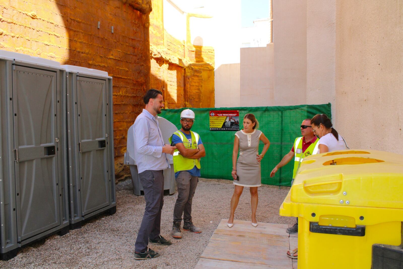 Habilitan un solar de la calle Álamo de Lorca para instalar aseos químicos