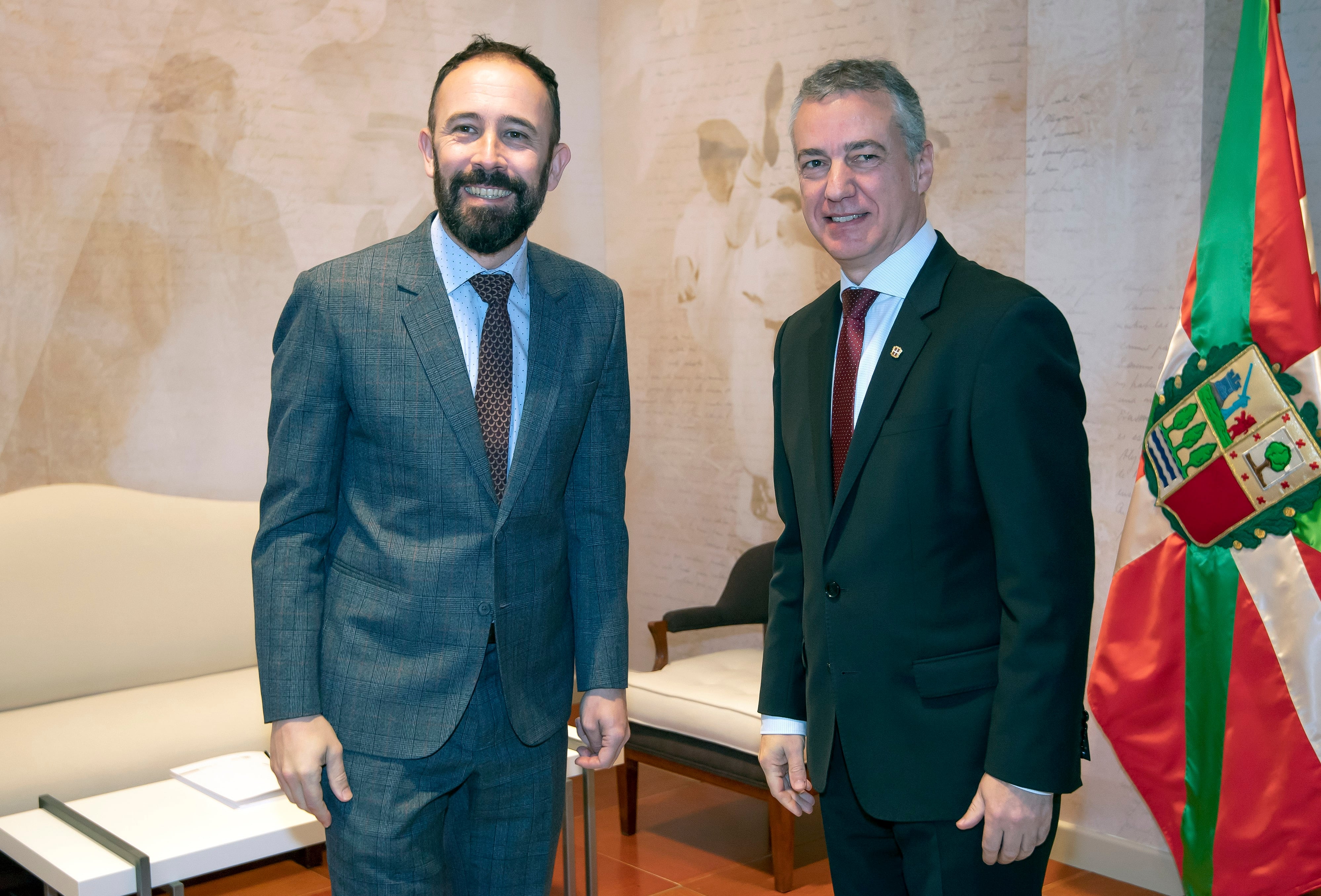 El delegado del Gobierno en Euskadi, Denis Itxaso y el lehendakari Iñigo Urkullu en una imagen de archivo