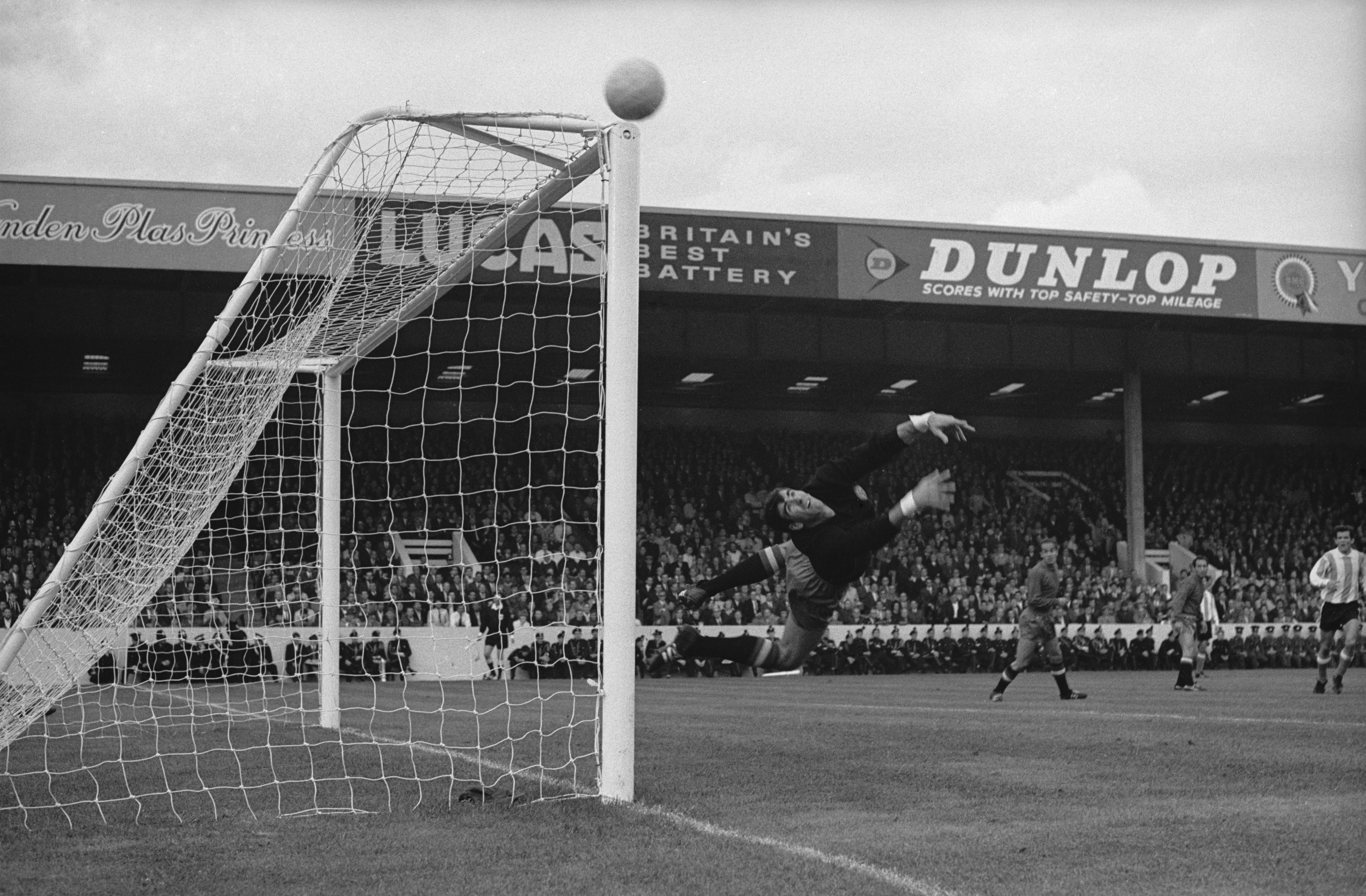 Spanish goalkeeper Jose Iribar makes a save from an Argentinian corner kick at Villa Park during the 1966 World Cup in England, 13th July 1966. (Photo by Central Press/Hulton Archive/Getty Images)