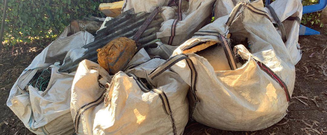 Material recogido en la ría