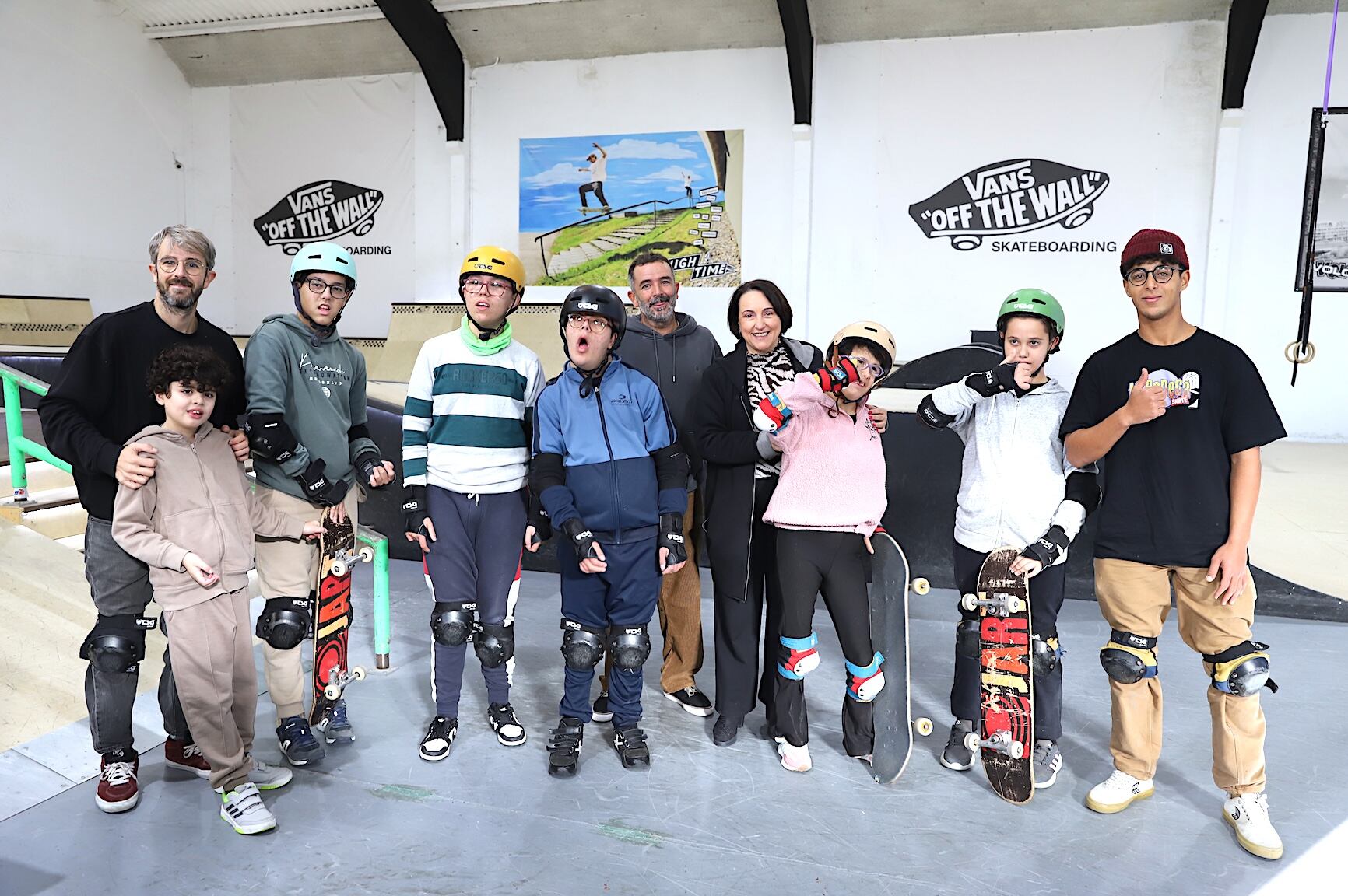 Participantes del programa ‘Skate Inclusivo en la Bodega Skate Center’
