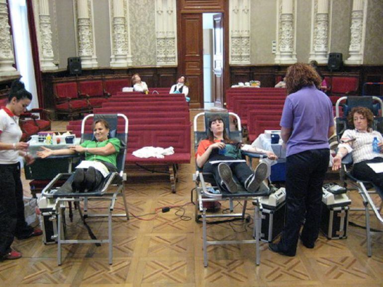 Una de las donaciones de sangre que organiza la Hermandad en la Diputación Provincial de Palencia.