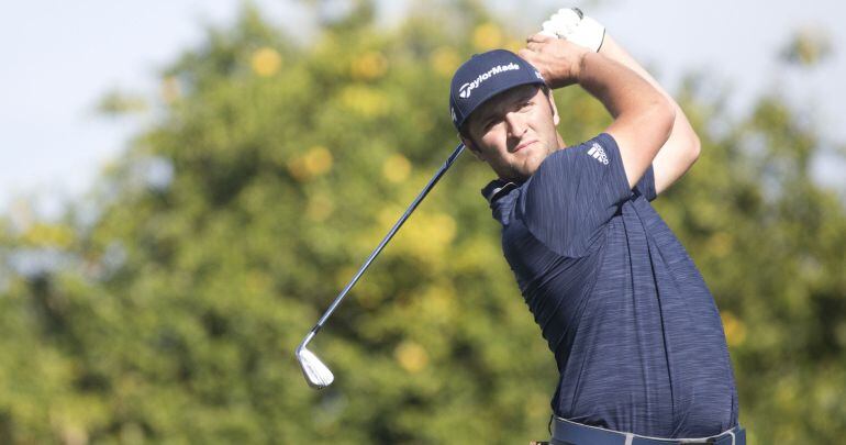  El español Jon Rahm participa durante la primera ronda del CareerBuilder Challenge hoy, jueves 18 de enero de 2018, en el Country Club La Quinta, en California (EE.UU.)