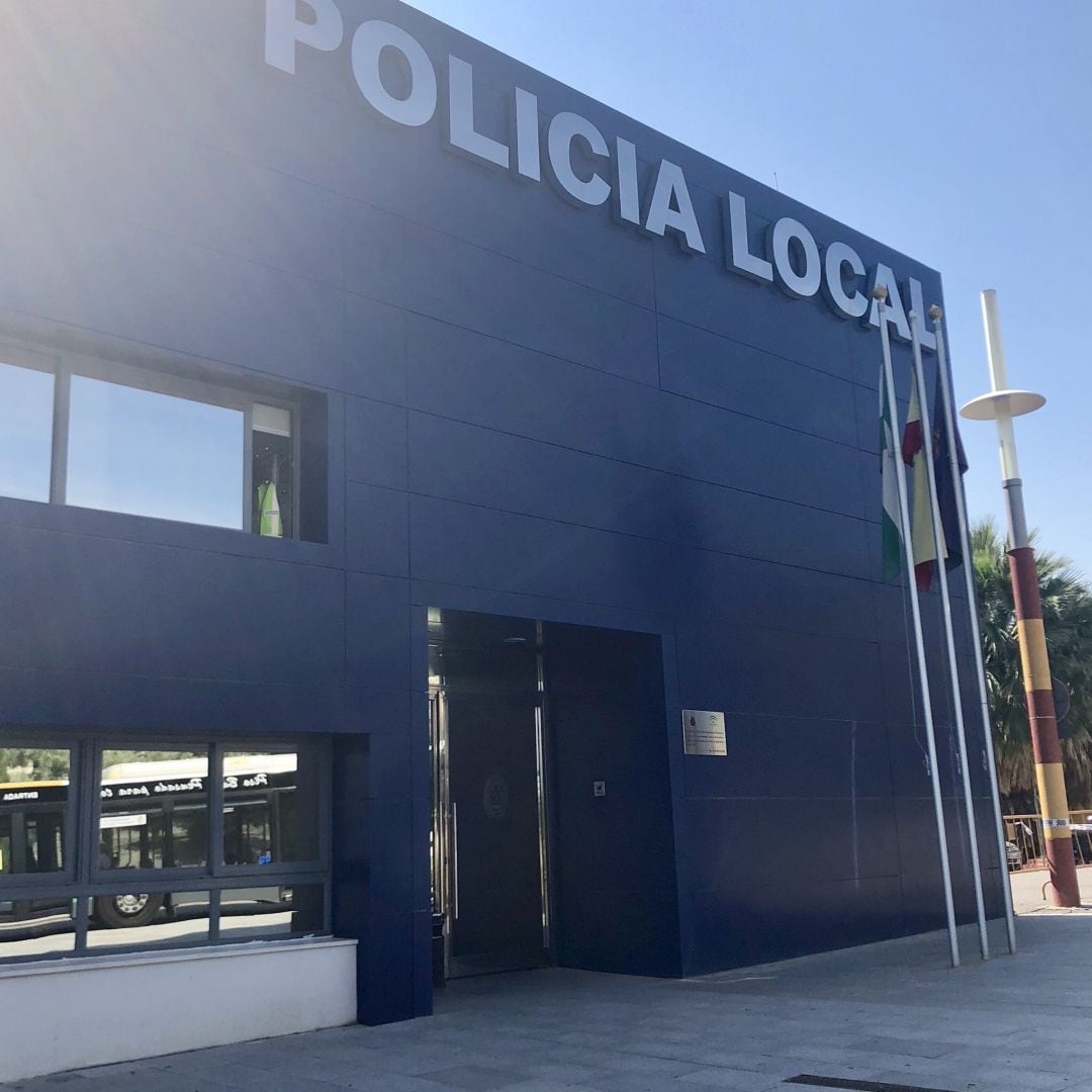 La policia local ha detenido a un hombre por un supuesto caso de violencia de género