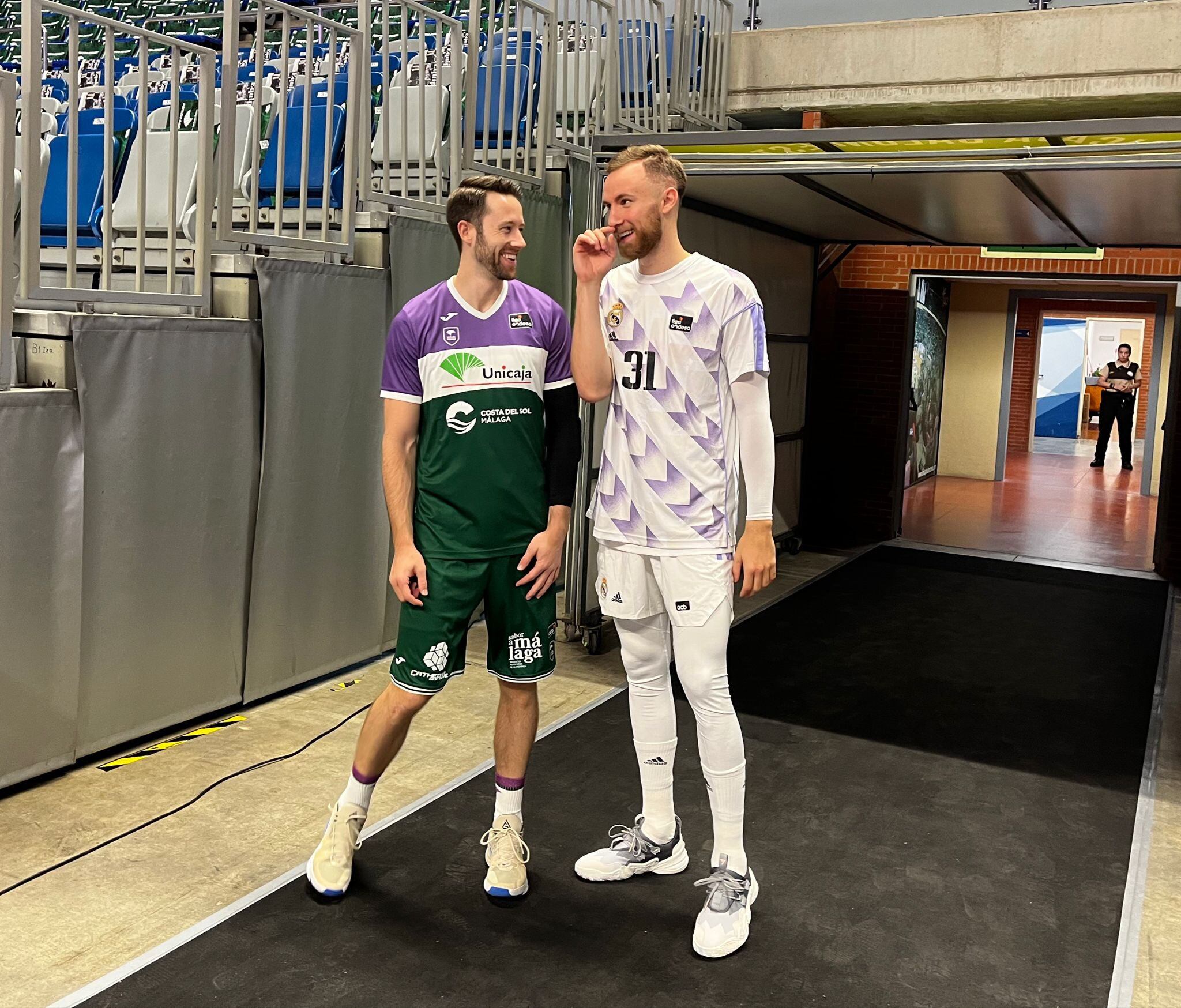 Kalinoski, junto a Musa, antes del partido contra el Real Madrid