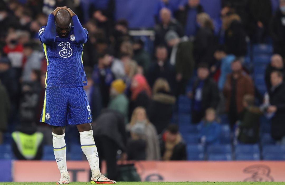 Romelu Lukaku se lamenta en el empate frente al Brighton