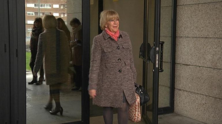 Isaura Abelairas a su salida del juzgado tras haber declarado como investigada en el caso Hormigón.