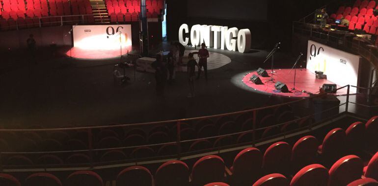Todo preparado para la celebración del programa especial 'Contigo' con Iñaki Gabilondo.