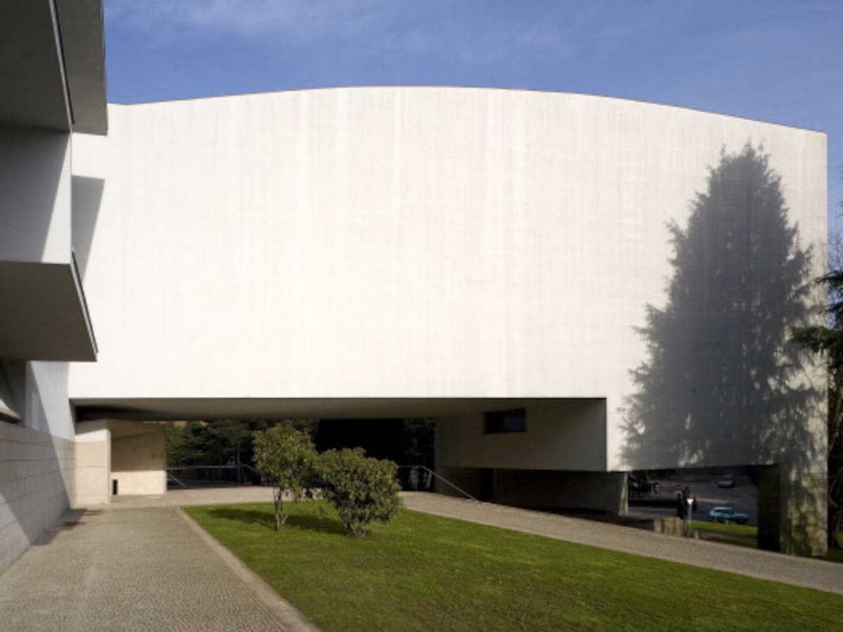 Los decanos de Comunicación y Biología nos cuentan como van a implementar el proyecto piloto de ahorro energético