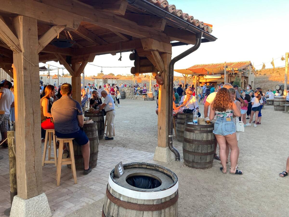 Extinguen un incendio en la zona de restauración de Puy du Fou provocado por una campana extractora