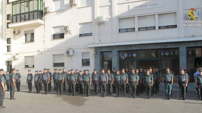 Agentes de Guardia Civil en Algeciras.