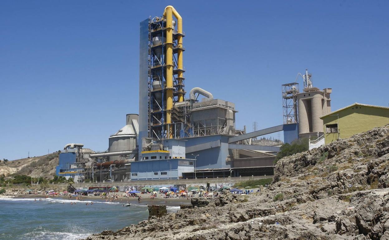 Fábrica de cementos La Araña