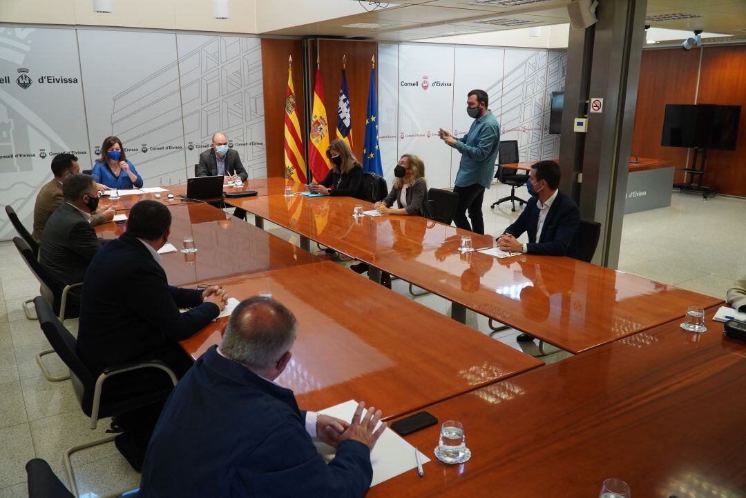 Reunión de Armengol con responsables políticos de Ibiza