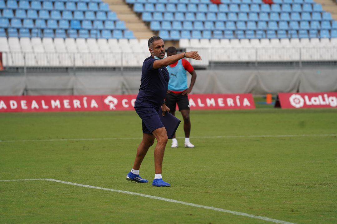 José Gomes en el último entrenamiento de la semana.