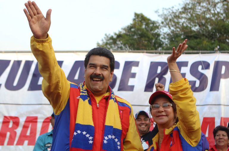 CAR01. SAN FELIPE (VENEZUELA), 23/02/2015.- Fotografía cedida por el Palacio de Miraflores que muestra al presidente venezolano, Nicolás Maduro, durante un acto de Gobierno hoy, lunes 23 de febrero de 2015, en San Felipe (Venezuela). Maduro aseguró hoy qu