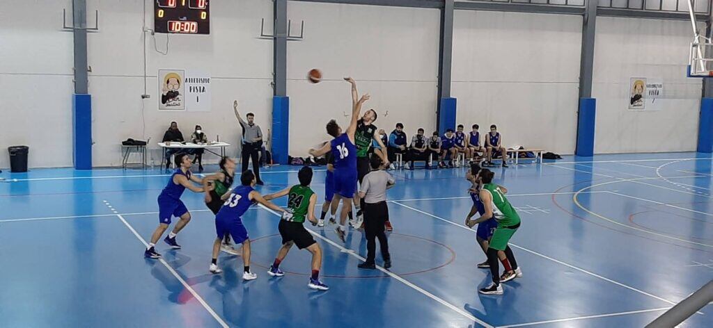 El C. B. Elda Bateig Piedra Natural pinchó en la cancha del colista