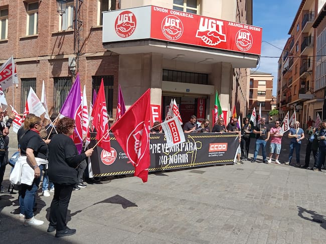Concentración de UGT y CCOO este martes