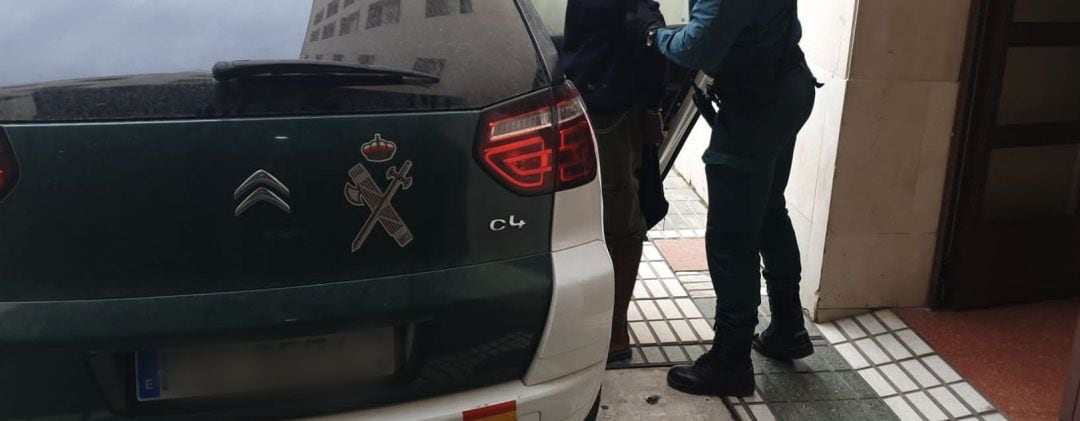 Arresto de un hombre por parte de la Guardia Civil. Foto de recurso.