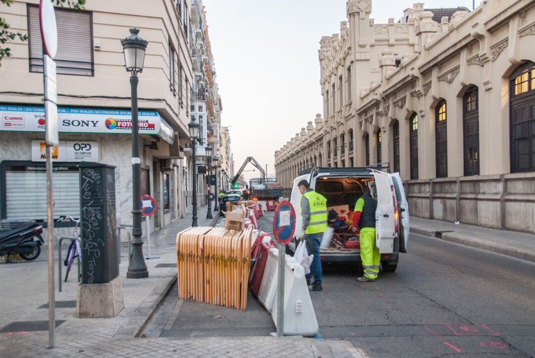 Obras en el carril bici de la calle Alicante