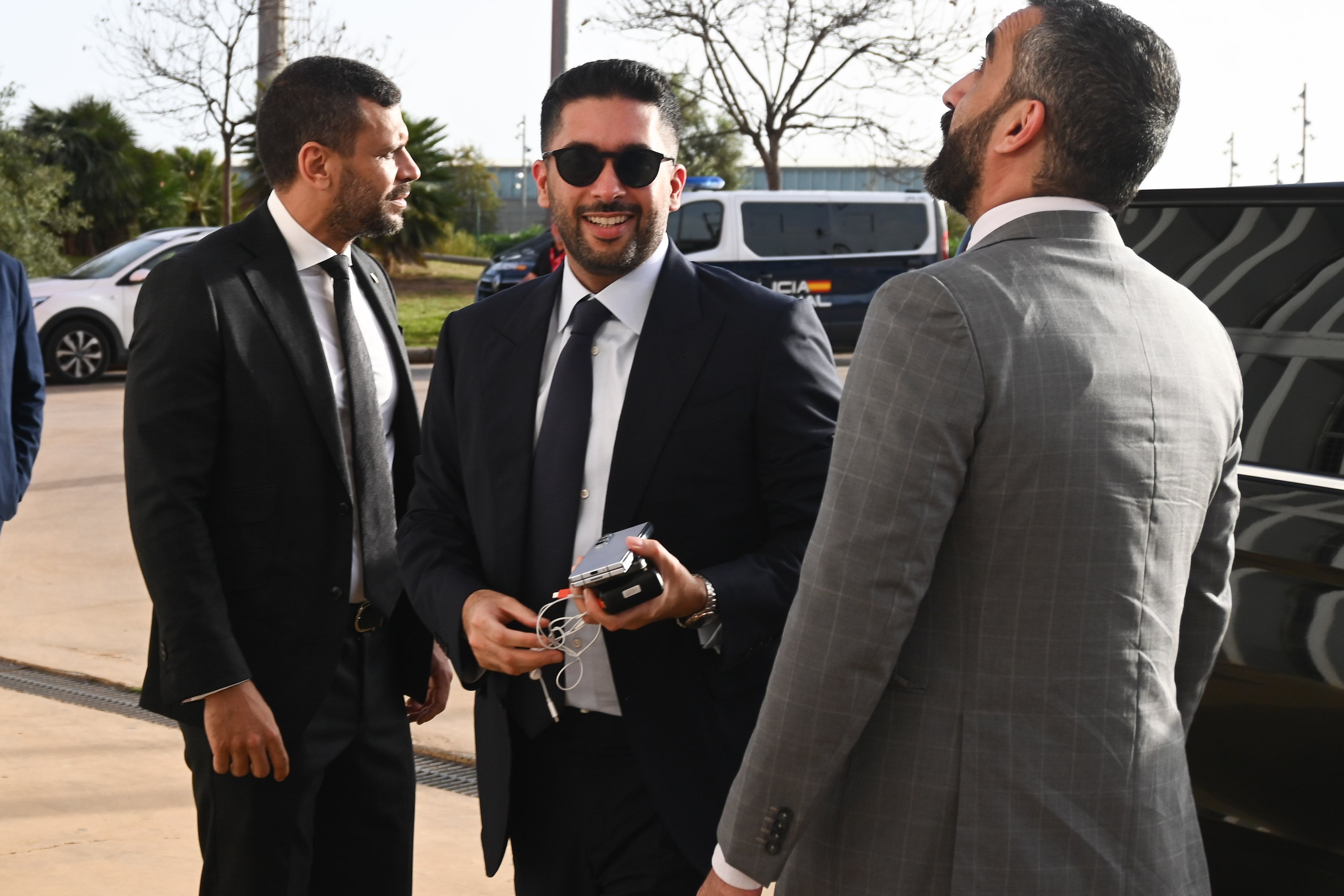 Mohammed Al-Khereiji llegando al estadio Mediterráneo.