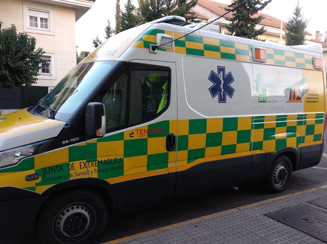 Ambulancia de la Junta de Extremadura.