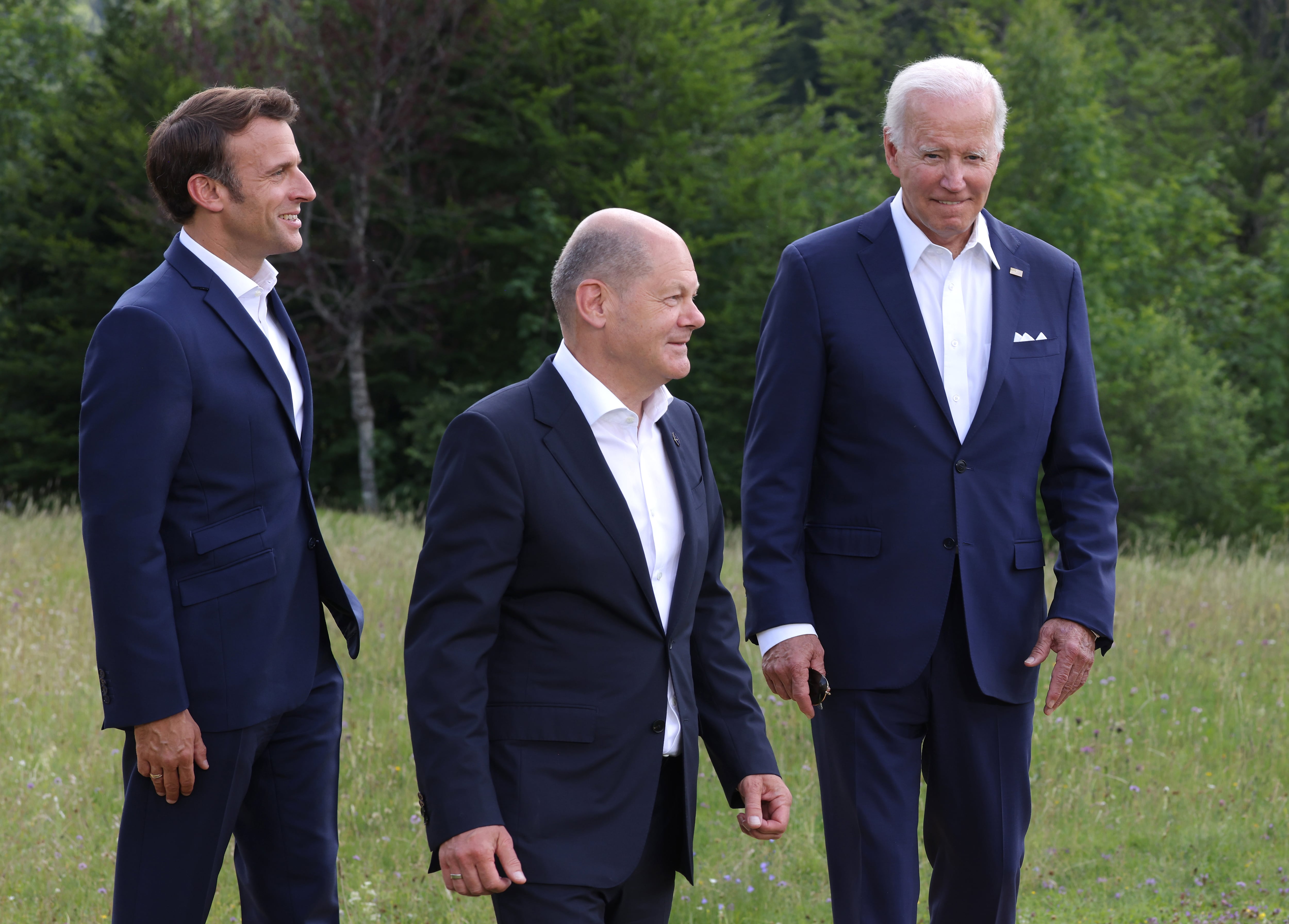 Olaf Scholz, Emmanuel Macron y Joe Biden en una reunión del G7 celebrada en Alemania