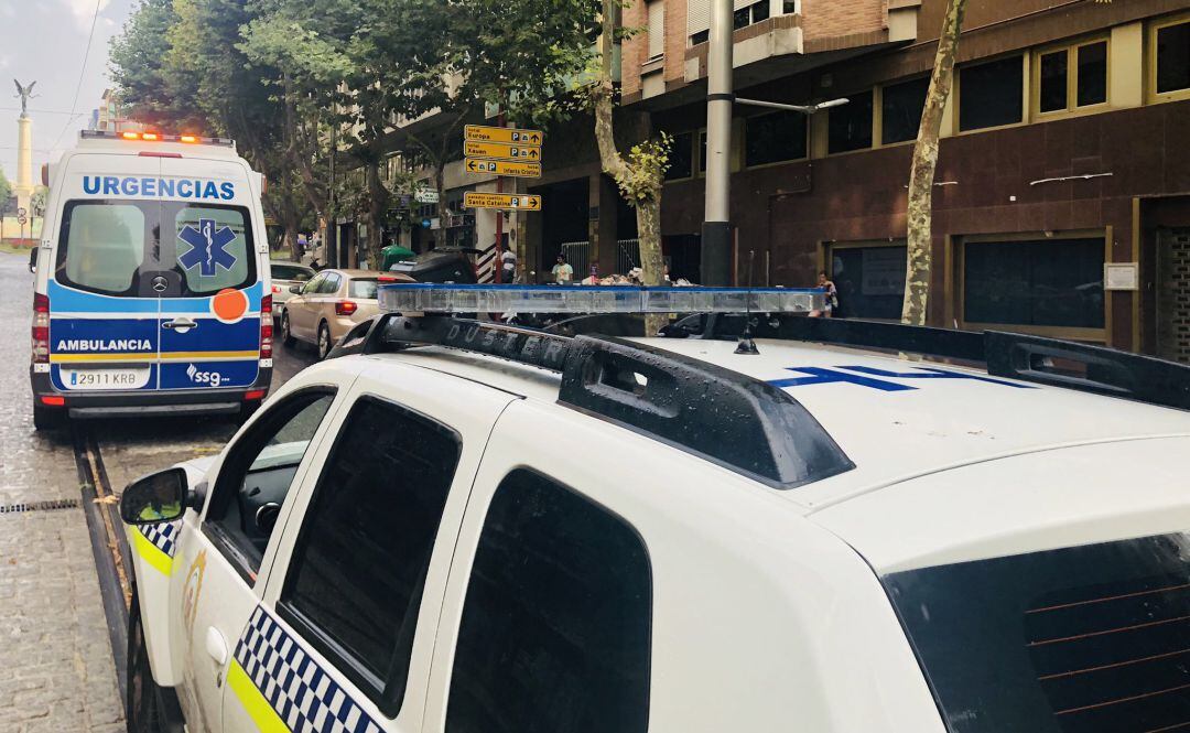 Atención de la Policía en el accidente que tuvo lugar en el Paseo de la Estación.