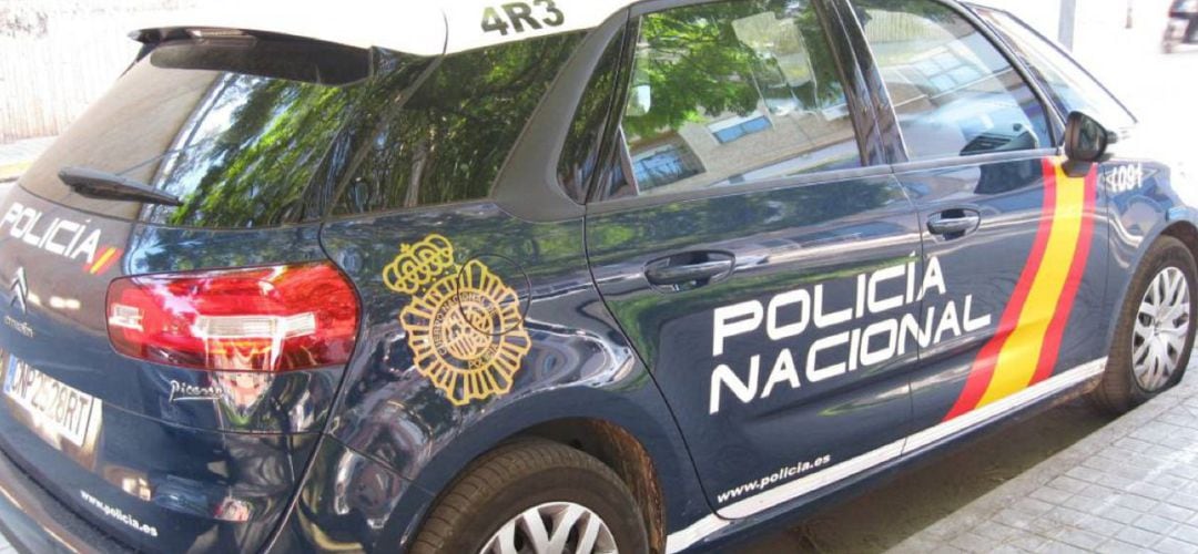 La actuación de la Policía Nacional consiguió detener en Getafe a un hombre, buscado por la Justicia, que en su huída entró en una casa y retuvo a su propietaria.