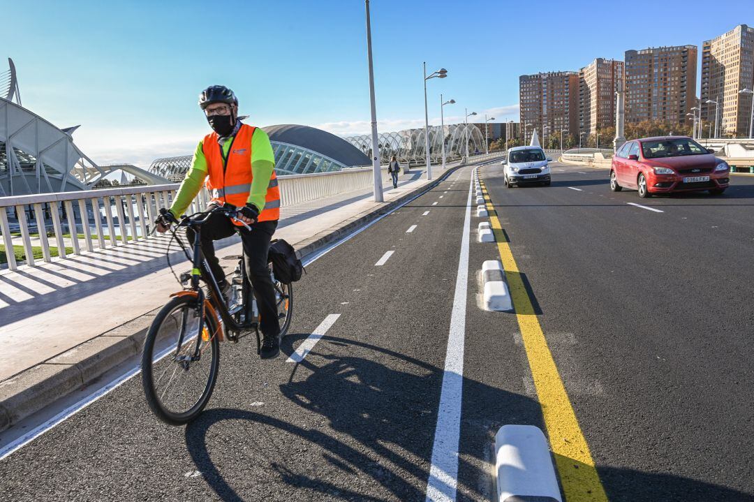 Joan Ribó pide al conseller de Obras Públicas consensuar los planes de movilidad y ordenación metropolitana